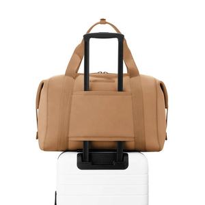 Sac de sport imperméable de haute qualité 50-70L, couleurs personnalisées, prix d'usine, ventes chaudes, sac de sport imprimé personnalisé pour la vente en ligne - Product Image 5