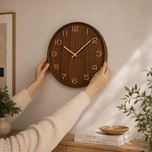 นาฬิกาแขวนไม้ทรงกลม อนาล็อก ควอตซ์ ดีไซน์เรียบง่าย สำหรับห้องนั่งเล่น - Product Image 2