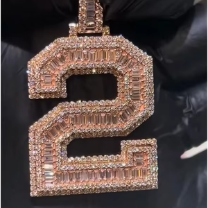 Colgante de Plata de Ley 925 Chapado en Oro Rosa con Incrustaciones de Moissanita Estilo Hip Hop de la Marca CONCEPTION con Certificación GRA - Product Image 1