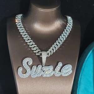 Collar con Colgante de Letra Personalizado con Moissanita Certificada GRA CONCEPTION, VVS, Chapado en Plata de Ley 925, Inicial del Nombre, Joyería Hip Hop para Hombre - Product Image 4