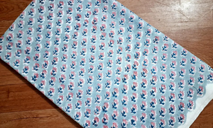 Tela de algodón estampada a mano con motivos florales en azul pastel – Tela de algodón Jaipur Buti Running Fabric - Product Image 4