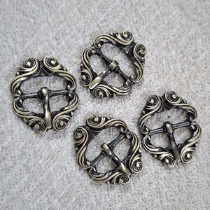 buckle <b>Decorative</b> Pattern <b>Retro</b> Zinc Alloy Clothing MEDIEVAL Belt Buckle Ornate Brass Buckle, 16th-17th century TT-7920 S - Product Image 2