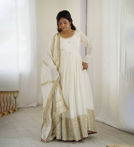 Vestido Largo Anarkali de Georgette Estilo Indio Tradicional Más Vendido con Dupatta de Diseñador para Mujer, Ropa de Fiesta, Hermoso Vestido - Product Image 1