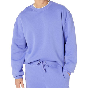 Sweat-shirt confortable en coton mélangé, confectionné avec un matériau doux, idéal pour les activités de plein air. - Product Image 1