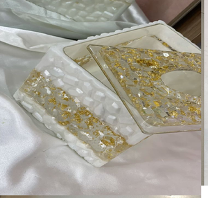 Classic vintage <b>floral</b> print metal tissue <b>box</b> with side storage slots, for coordinated home decor available at wholesale prices - Product Image 2