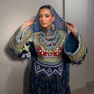 Vêtements traditionnels afghans pour femmes à prix de gros, robes longues afghanes pour femmes avec broderie de pompons et de pièces de monnaie, robes décontractées - Product Image 4