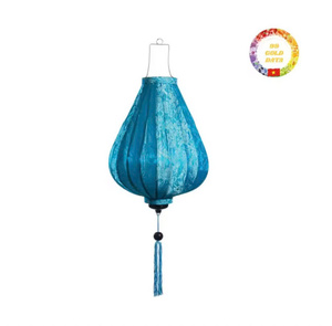 Lanterne en soie artisanale de Hoi An, lampe vietnamienne faite à la main pour la décoration de festivals et d'événements culturels - Product Image 1