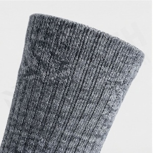 Crew Socks Solid Gray Knitted Cotton Breathable Casual Daily Wear Adult Autumn Standard Thickness - Product Image 4