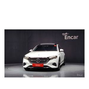 Mercedes-Benz E200 Avantgarde 2024, Volante a la Izquierda, Automático, con Cámara Trasera - Product Image 3