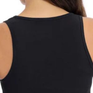 Camiseta sin mangas de algodón para mujer al por mayor, ligera, cuello redondo, informal, básica, con logo personalizado, fabricante de ropa - Product Image 4