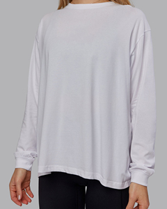 Camisetas extragrandes para mujer con hombros caídos, mangas cortas, estilo moderno, informal, holgado, tela suave, corte relajado, estilo cómodo, perfecto. - Product Image 3