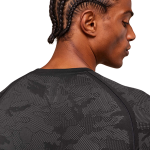 Camiseta de Compresión de Manga Larga sin Costuras para Hombre, Color Negro Carbón, Corte Ajustado, para Gimnasio, Entrenamiento, Rendimiento Atlético - Product Image 5