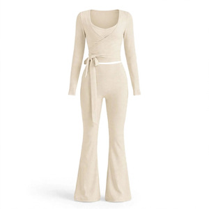 Combinaison de yoga pour femme, couleur personnalisable, à col licou et manches longues, taille mi-haute, jambe évasée, ceinture à nouer, extensible, séchage rapide, longueur intégrale, 2 pièces - Product Image 1