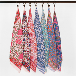 Pañuelo de algodón estampado a mano con diseño floral vintage, hecho en India, ecológico, regalo para mujeres adultas - Product Image 3