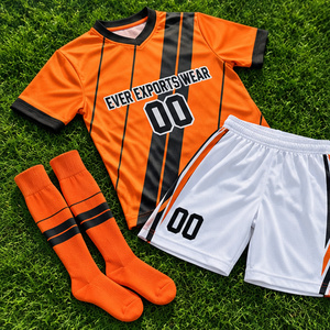 Uniforme de Fútbol Personalizado Naranja, Negro y Blanco, Jersey de Fútbol Sublimado, Pantalones Cortos, Calcetines, Kit de Fútbol Hecho a Medida, Impresión Personalizada para Equipos de Club - Product Image 4