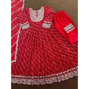 Magnifique robe Salwar Kameez en polyester avec dupatta à imprimé numérique fantaisie pour les mariages - Product Image 2