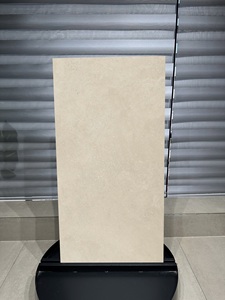 Carrelage en céramique KENSINGTON NATURAL IVORY de qualité supérieure, finition mate, revêtement mural et de sol de luxe, intérieur moderne, disponible à la vente - Product Image 3