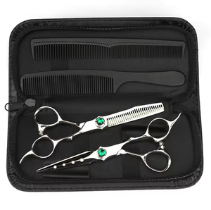 Ciseaux de coiffure professionnels en acier inoxydable noir et or de qualité supérieure, cisailles à effiler les cheveux Ariston International - Product Image 3