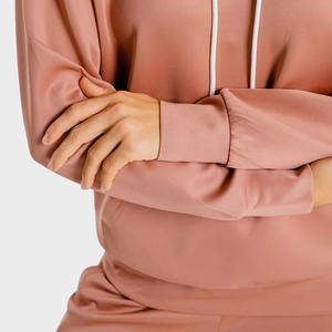 Hoodie court zippé intégral pour femme, style hiver personnalisé, coupe oversize, col montant, avec logo frontal, couleur et tissu personnalisables - Product Image 5