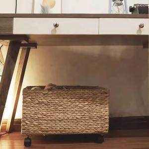 Ensemble de 2 paniers en jacinthe d'eau avec roulettes, paniers de rangement faits à la main, vente en gros, écologiques, fabriqués au Vietnam - Product Image 4