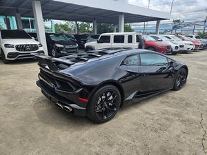 Voiture de sport convertible de luxe d'occasion Huracan LP580-2 Spyder 2019 ( propulsion arrière) - Product Image 1