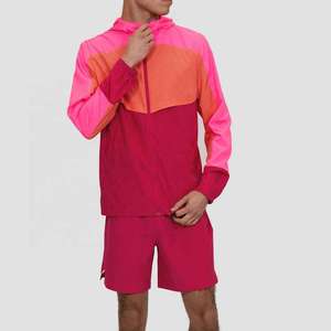 Ensemble de survêtement en nylon respirant et léger pour homme, fabriqué en usine, idéal pour l'hiver et le streetwear, avec short coupe-vent - Product Image 3