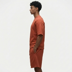 Conjunto de Verano Transpirable de Algodón Liso con Logo Personalizado, Estilo Urbano Vintage, OEM, Lujo, Oversize, Hombros Caídos, Camiseta y Pantalón para Hombre - Product Image 3