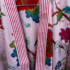 Kimono de Algodón con Estampado Floral Hecho a Mano, Transpirable, de Manga Larga, para Dormir y como Pareo de Playa para Mujer - Product Image 4