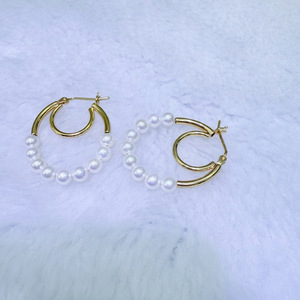 Pendientes de Perlas de Agua Dulce Redondas Naturales de Zhuji de 4-5 mm con Círculo Aurora Impecable, Diseño de Alta Calidad, Hebilla de Plata Pura - Product Image 1