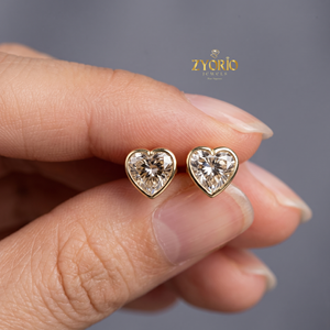 Pendientes de Oro de 14K con Diamante Cultivado en Laboratorio en Forma de Corazón de 1.00 Quilates VS1, Certificado IGI, Color E, Regalo de San Valentín para Mujer - Product Image 2