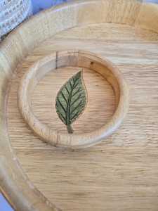 Plateau de service rond en bois de manguier de luxe moderne haut de gamme avec bol à sauce |   Collations et apéritifs faits à la main écologiques, décoration d'intérieur, cadeau - Product Image 4