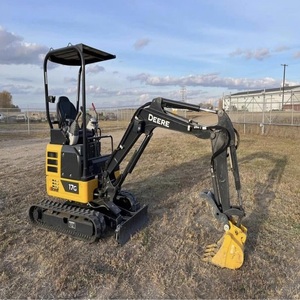 Mini-excavatrice John Deerees de 12 tonnes avec une consommation de carburant efficace, une construction robuste, un moteur et une boîte de vitesses pour les travaux difficiles - Product Image 2