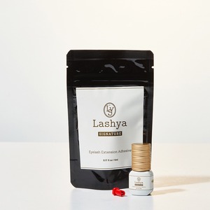 [Lashya] Signature Eyelash Adhesive Cyanoacrylate Based Adhesive Optimal Viscosity <b>Lash</b> Artist Supply Eyelash <b>Extension</b> <b>Glue</b> - Product Image 1