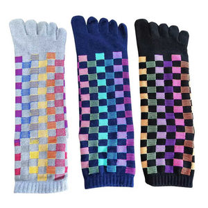 ถุงเท้าข้อสั้นห้านิ้วแบบมีโลโก้สั่งทำพิเศษ ลายตัวอักษร ผ้าฝ้าย 5 นิ้ว สำหรับวัยรุ่น ผู้ชาย วิ่ง ออกกำลังกาย เวียดนาม - Product Image 6