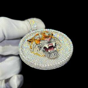 Exclusivo Collar con Colgante de Luna para Hombre, Estilo Hip Hop, con Cadena de Eslabones y Diamantes Naturales de Corte Baguette Brillante, Engaste en Bisel, Ideal para Fiestas - Product Image 4