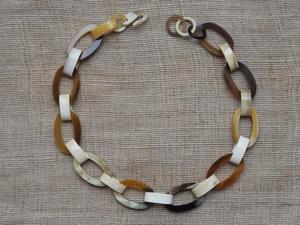 Collar de Lujo Hecho a Mano con Cuerno de Búfalo de MN EXPORTS, Joyería Natural Sostenible de Uttar Pradesh para Mujer, Alta Calidad - Product Image 4