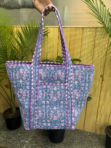 กระเป๋าโท้ทผ้าฝ้ายลายดอกไม้พิมพ์ลายบล็อกอินเดียสำหรับผู้หญิง ขายดีที่สุด สีเข้ากัน จุของได้เยอะ - Product Image 4