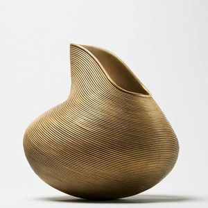Vase de sol rond en bois côtelé moderne, fait main, décoratif, pour fleurs, idéal pour salon et décoration de mariage - Product Image 2