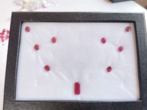 Conjunto de Joyería de Rubíes Naturales de Liberia de 17.95 Ct – Conjunto de Colgante Grande y Pendientes con Lote de 6 Rubíes, Gema Roja Genuina al por Mayor - Product Image 3