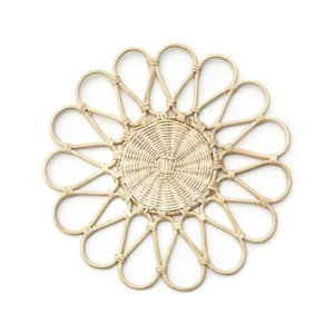 Luxury Scalloped <b>Rattan</b> Placemats Handmade Woven Wicker Charger Plates for Wedding Party <b>Dining</b> <b>Table</b> Decor - Product Image 1