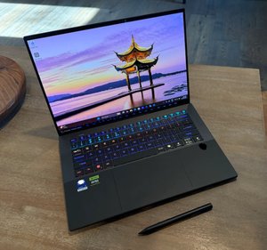 Ventes chaudes - Ordinateur portable de jeu et de création Predator Triton 14 avec clavier anglais, alimenté par l'IA - Product Image 2