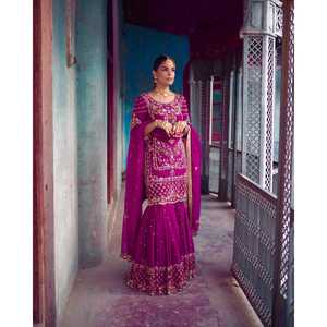 Magnifiques vêtements et accessoires musulmans traditionnels Top-Bottom et fantaisie Dupatta pour les fêtes - Product Image 6