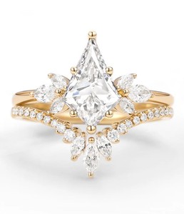 Anillo de compromiso y boda minimalista de lujo con moissanita de corte cometa de 9x6mm engastada en plata de ley 925 chapada en oro de 18k, certificado - Product Image 3