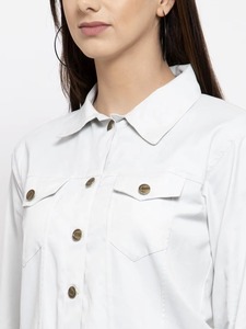 แจ็คเก็ตยีนส์ผู้หญิง OEM เสื้อคลุมลำลองสำหรับฤดูใบไม้ร่วง แจ็คเก็ตติดกระดุม เสื้อโค้ทยีนส์โอเวอร์ไซส์ แจ็คเก็ตยีนส์คุณภาพสูง ผ้าฝ้าย ซัพพลายเออร์เสื้อผ้าสตรีทแวร์ - Product Image 6