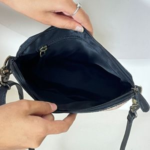 Premium Hand Tooled Leather Crossbody Handbags Floral Carved Design Women Western Style Compact Genuine Leather Shoulder Bags - Product Image 5