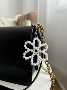 Llavero Artesanal Clásico Ecológico con Cuentas y Diseño de Tulipanes Rosas - Product Image 3