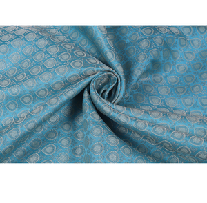 Tissu brocart floral de créateur à finition lisse pour robe de mariée, tenue ethnique et décoration - Product Image 1