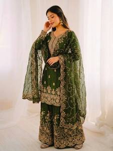 Ensemble Kurti familial en soie GMY avec broderies, palazzo et dupatta – Tenue de fête élégante pour femmes et enfants - Product Image 2