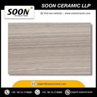 Grande dalle de marbre calcite beige moderne polie pour la décoration de comptoirs de villas et d'hôtels