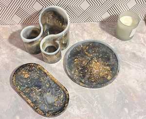 ชุดห้องน้ำเรซิ่นทำมือคุณภาพสูง รักษ์โลก ทาสีด้วยมือ ตกแต่งด้วยทองคำเปลว  ปรับแต่งสีได้ตามต้องการ จาก TIMELESS CRAFT - Product Image 1